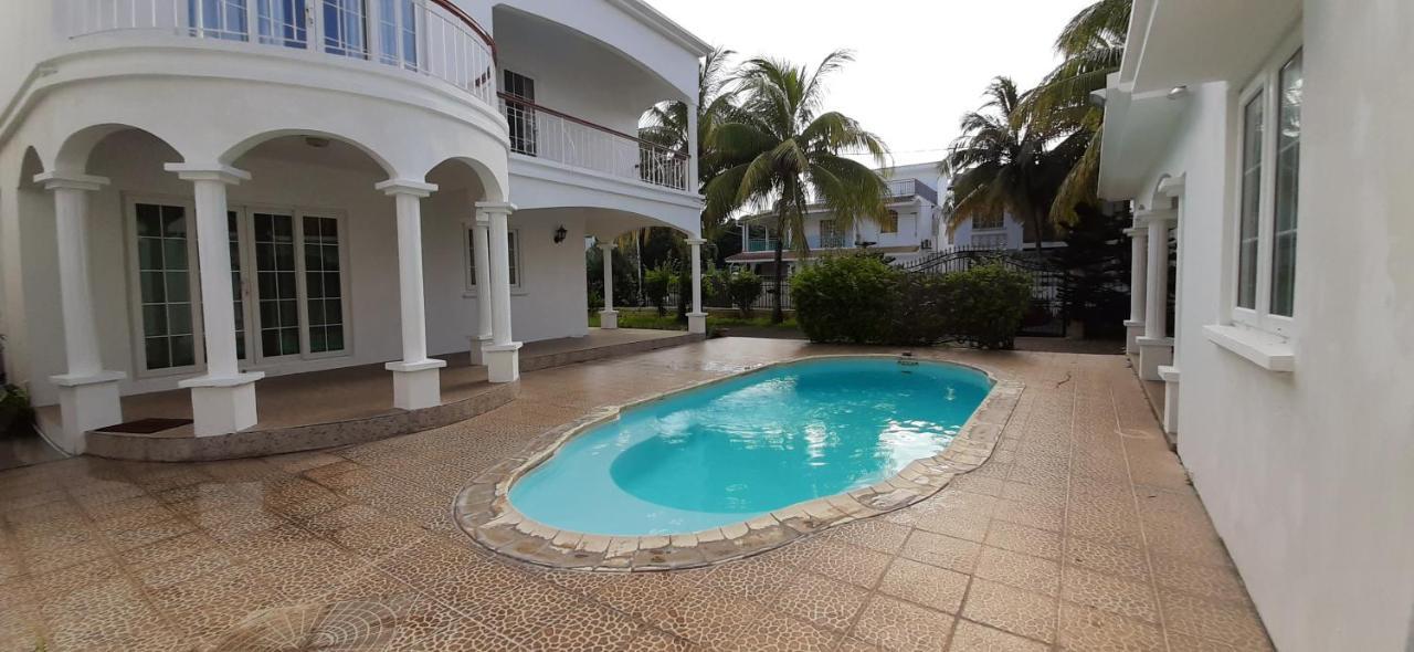 Villa Le Mirage A 150M De La Plage Flic en Flac Exterior photo